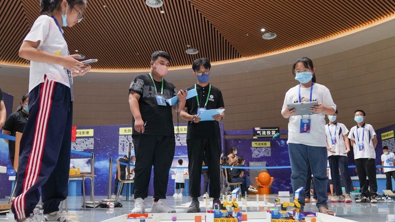制造业智能化改造与数字化转型：本质区别与实施路径
